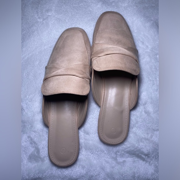 LAICIGO Women's Flat Mules Closed Square Toe Backless Slip on Suede Loaf… - Picture 3 of 10